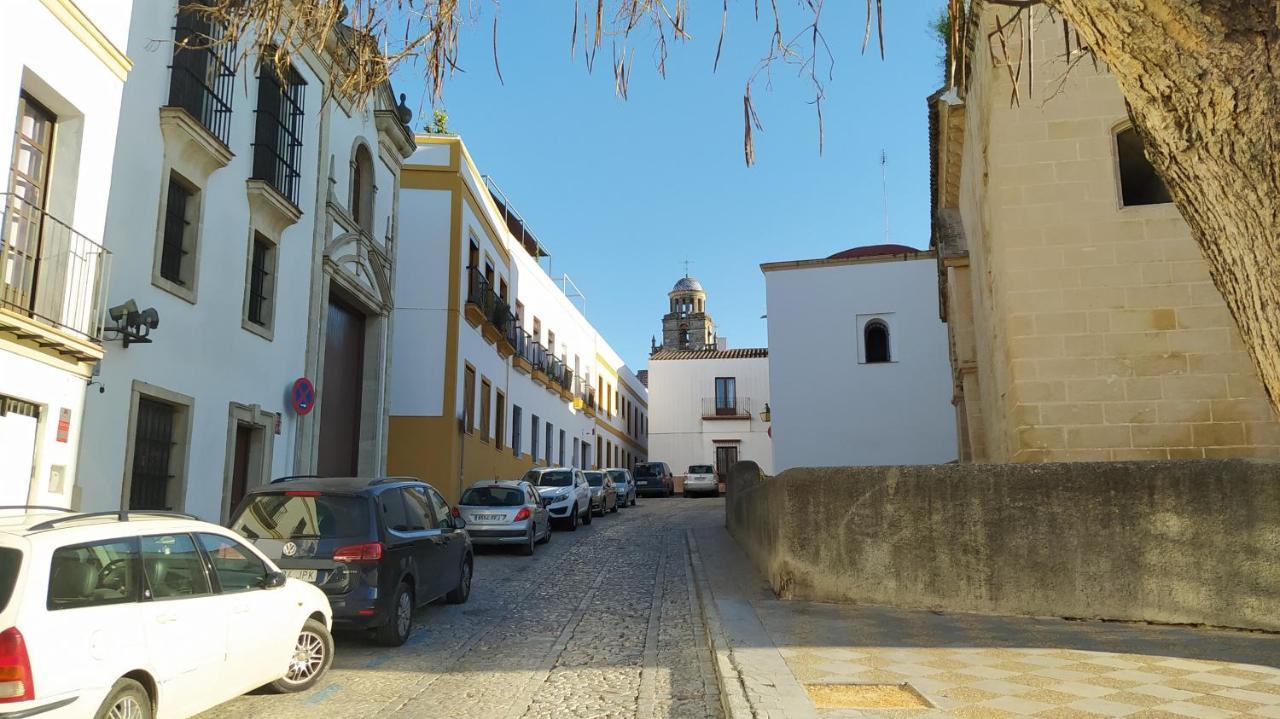 Sherryflat Trebol - Parking Jerez de la Frontera Exterior foto